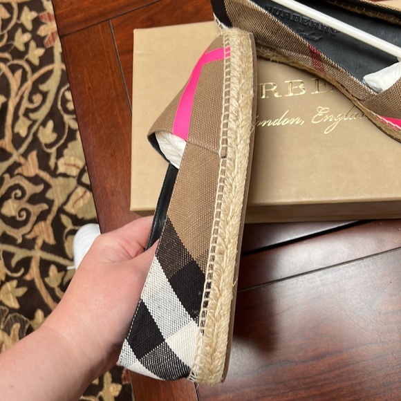 TODAY ONLY 💋 NWT BURBERRY ESPADRILLE FULL SET - Picture 3 of 8